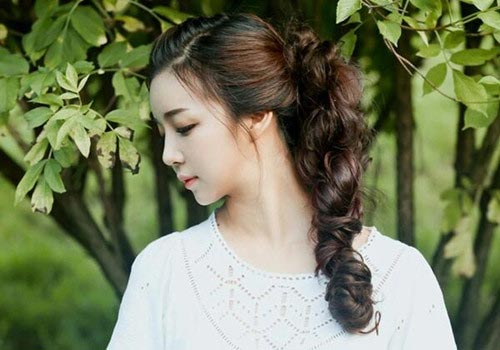 大 爱 唯 美 森 女（喜欢看美女图片，就来唯美生活网！）