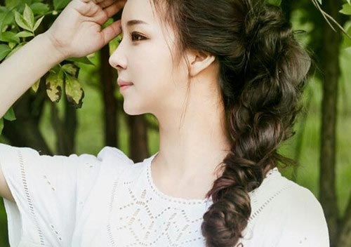 大 爱 唯 美 森 女（喜欢看美女图片，就来唯美生活网！）